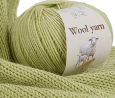 Merino Wolle- 4x 50 gr. -helles lindgrün-siehe Foto!!