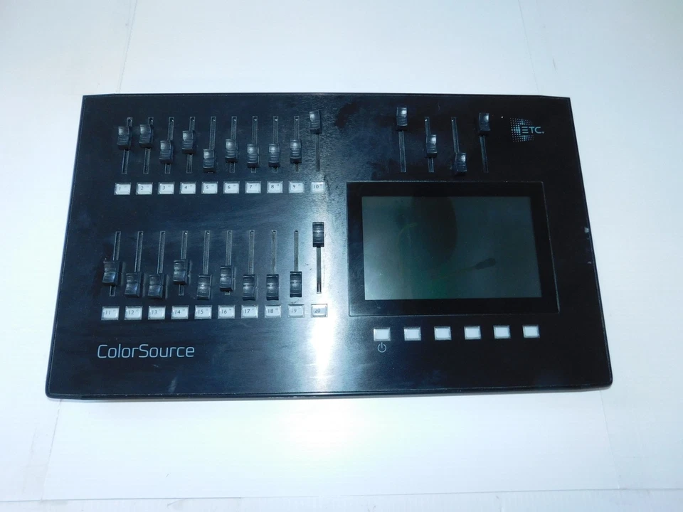 ETC COLORSOURCE 20 LIGHTING CONSOLE (PLS69) - Image 2 of 4