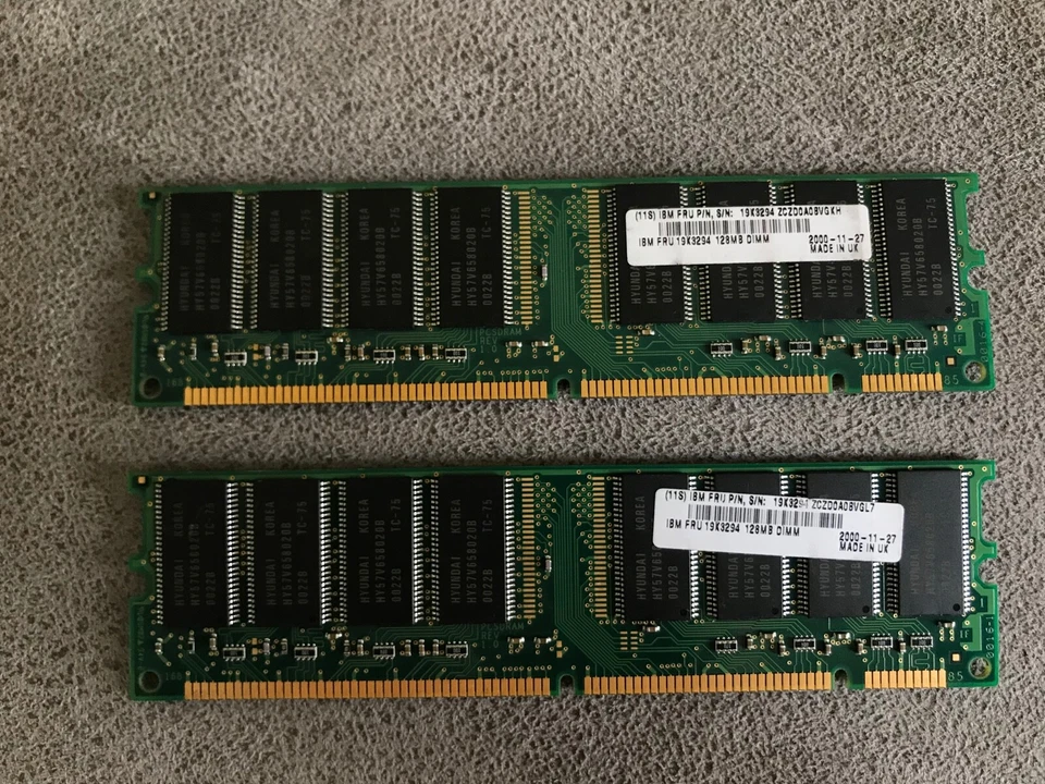 IBM HYM7V631601 PC133U-333-542-A1 133MHz 128Mb 3.3V SDRAM - Image 3 of 3