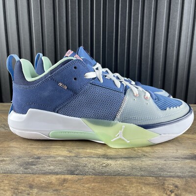 size 7.5 basketball shoes