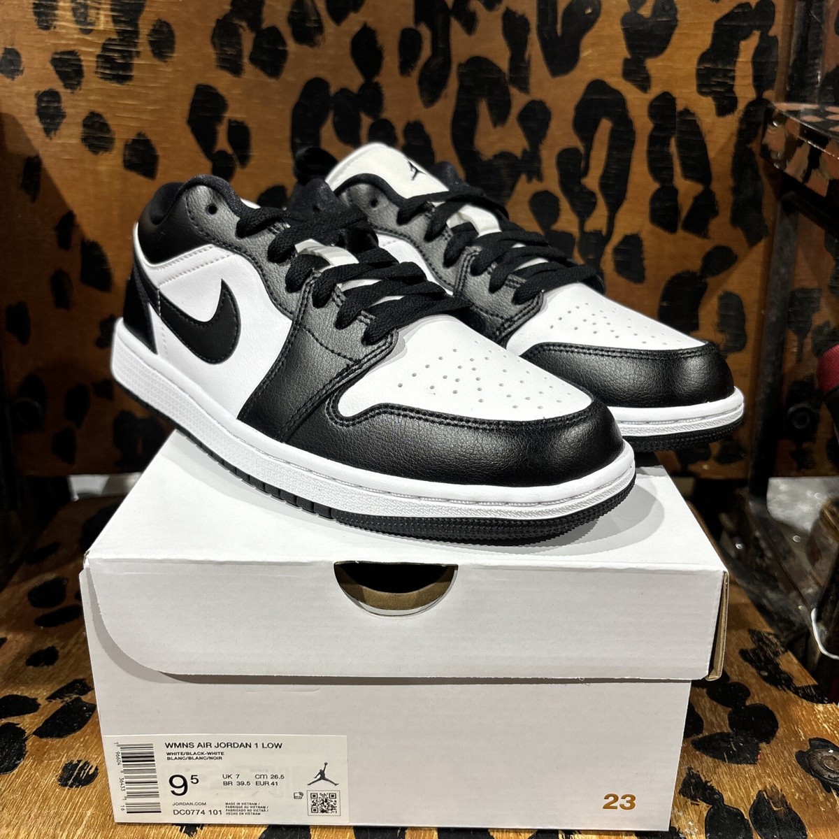 Nike Air Jordan 1 Low Panda Shoes Womens 9.5 DC0774-101 White 
