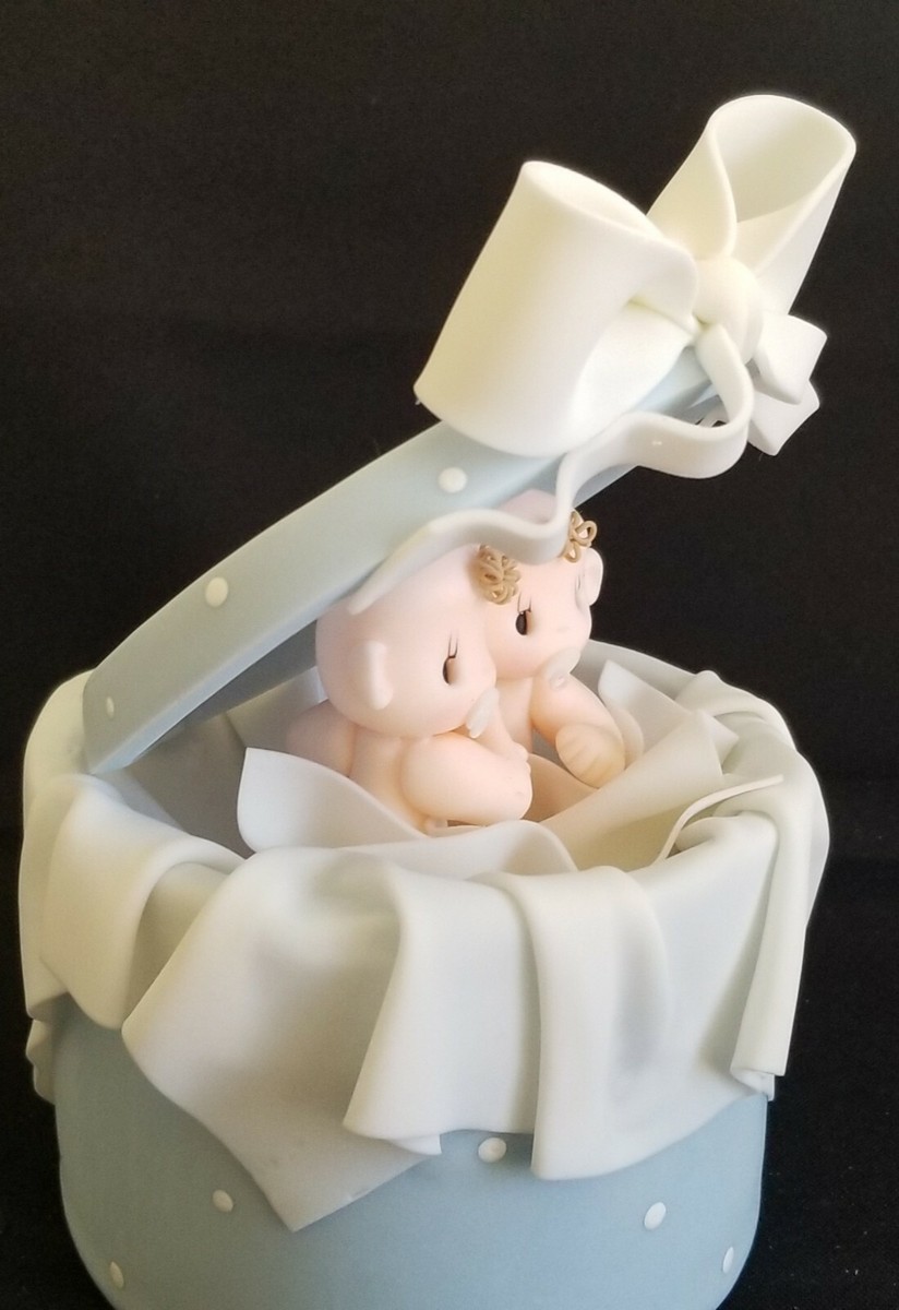 Details 168+ baby crib cake topper kidsdream.edu.vn