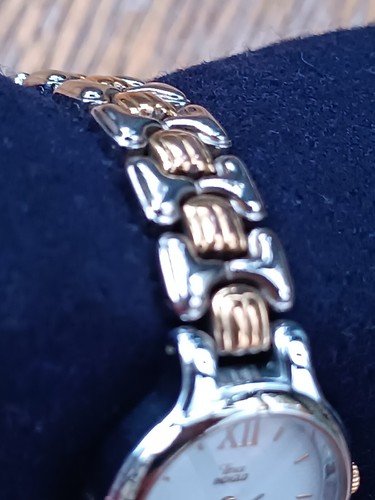 Timex Indiglo función mujer oro y plata tono acero inoxidable reloj de pulsera - Imagen 4 de 7