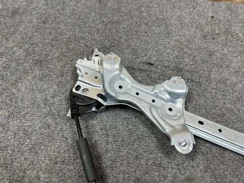 TOYOTA SIENNA XLE 21-24 OEM FRONT RIGHT DOOR WINDOW GLASS REGULATOR W/ MOTOR 75K - Picture 4 of 8