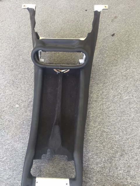 08-14 FERRARI CALIFORNIA F149 CENTER CONSOLE HOUSING BLACK  81302300