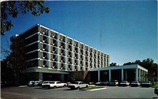 University Ramda Inn Manhattan Kansas KS Old Car VTG Postcard UNP Unused Vintage