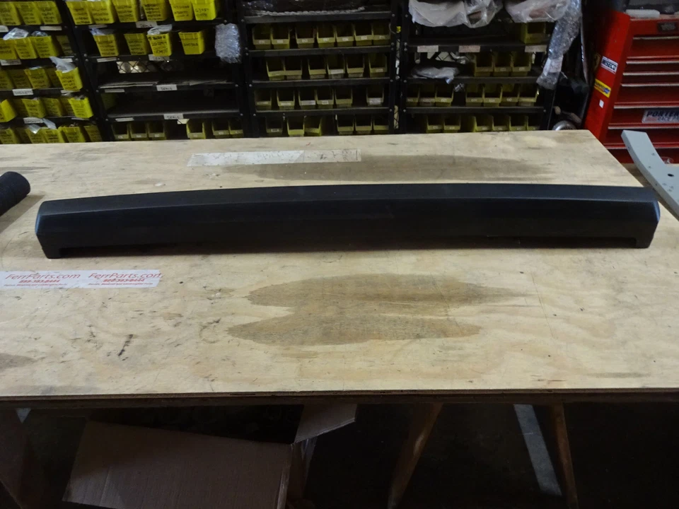 Ferrari 308 GTB/GTS США - задний бампер (новый) - P/N 60185006 - Изображение 4 из 4