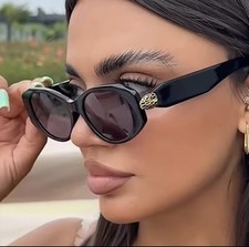 Luxury Brand Designer Stylish Black Frame Sunglasses Snake Head Women