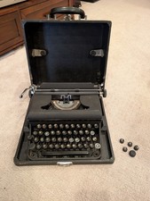 1940s Royal Varsity Typewriter - Black Crinkle - w/ Rare Original Rubber Covers thumbnail