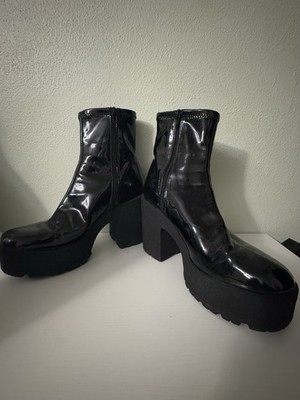 Steve Madden Black Patent Platform Chunky Heel Zip Boots Women s Size 9M