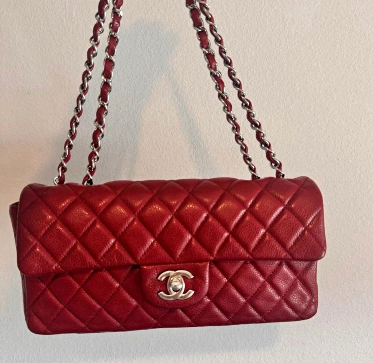 CHANEL Red Quilted Leather Shoulder Bag CC Logo Turn-Lock Chain Strap