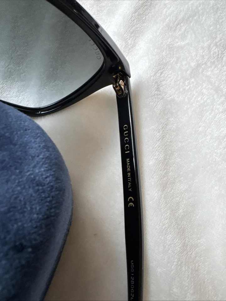 Gafas de sol para mujer GUCCI GG0022S Cateye negras doradas con logotipo/gris degradado ahumado 57 mm Foto 3 de 4