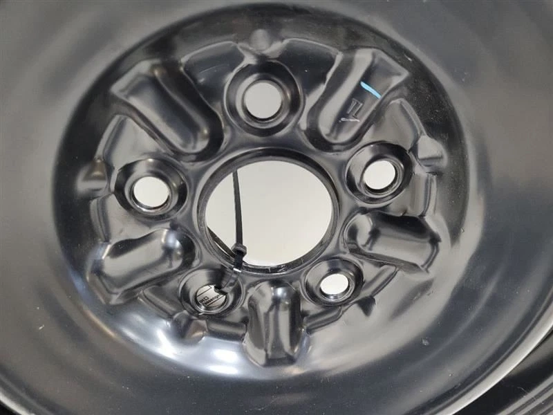 Toyota Corolla 2003-2020 rueda de repuesto sedán 16x4 T13580D16 4261120A50  Foto 3 de 4