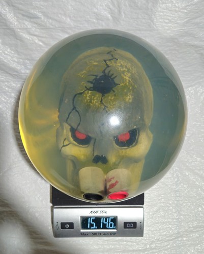 15 Lbs 14 Oz Bowling Ball Very Rare Elite Wicked Skull Spare