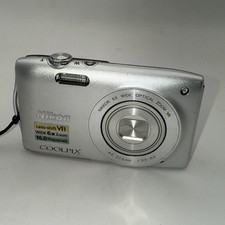 Nikon COOLPIX S3300 16.0MP 6x Optical Zoom Digital Camera Silver Not Tested