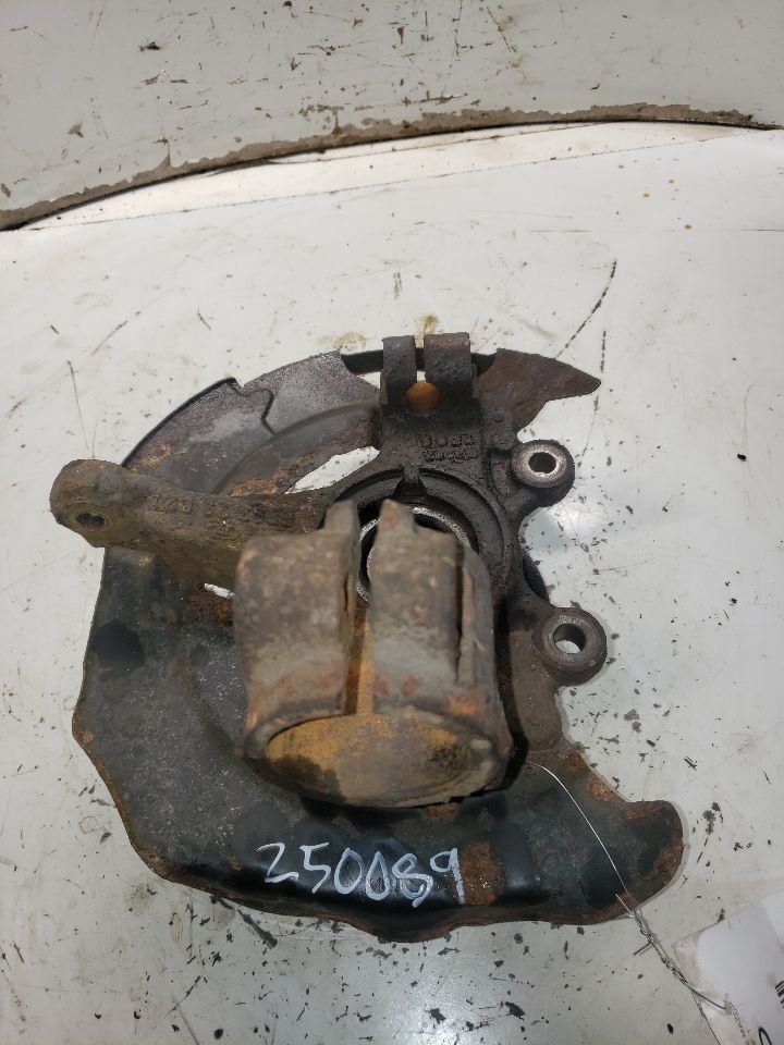 07-09 Mazda 3 Front Passenger ABS Spindle Knuckle OE 1341158