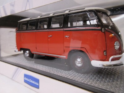 1:24 M2 MACHINE 1960 VW MICROBUS DELUXE USA MODEL S05 14-13