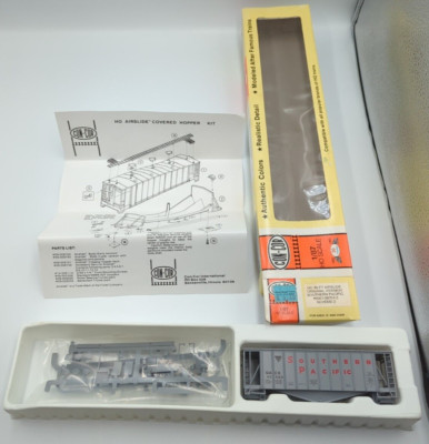 Con-Cor 0001-09704-3 HO Scale 40 ' Airslide Hopper Kit Southern Pacific - NOS