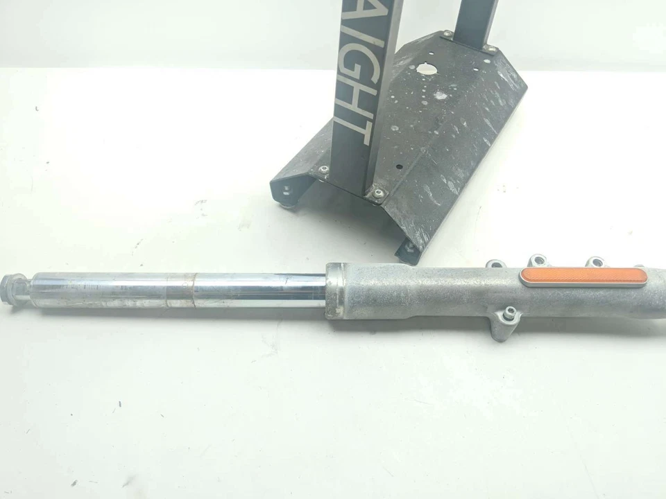 Juego de suspensión de horquillas delanteras rectas 08 Harley Heritage Softail Classic FLSTC Foto 3 de 4