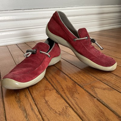 Vintage Prada Linea Rossa Red Suede Toggle Loafers – Size  display picture 2