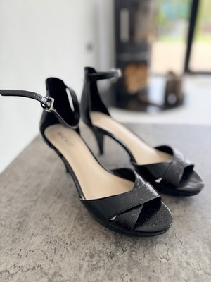 Nine West hochhackige Damenschuhe offene Zehenpartie Größe 7,5 W schwarzes Leder hervorragender Zustand