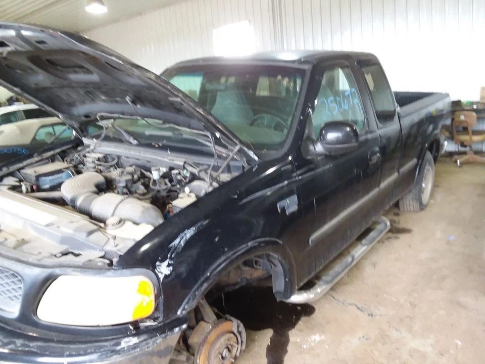 Culata de conductor 8-280 4,6 L VIN 6 para camioneta Ford F150 97-00 2083990 Foto 2 de 4