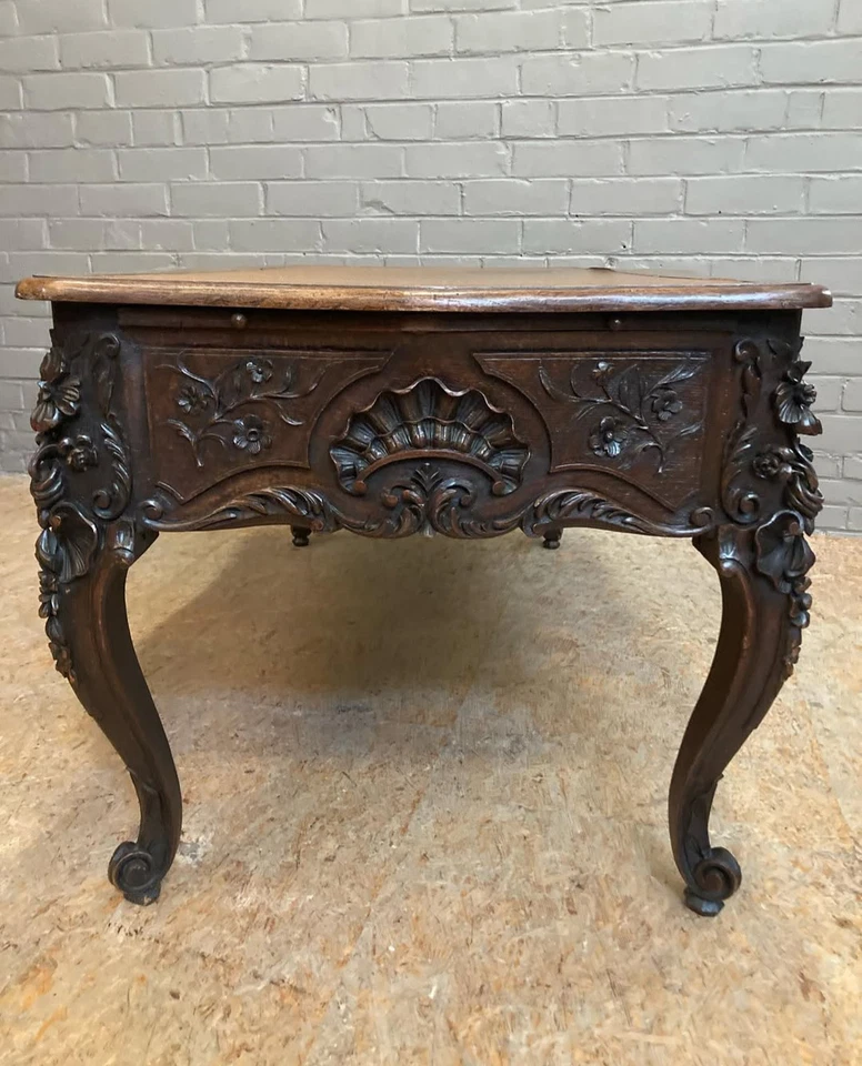ARRIVES MAR 2026: Antique French Louis XV Oak Wood & Leather Desk Library Table - Image 4 of 4