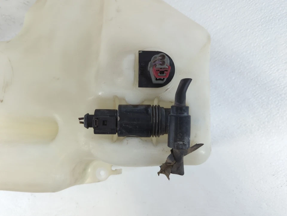 2011 Dodge Grand Caravan Windshield Washer Fluid Reservoir Bottle Oem GJJIE - Image 2 of 4