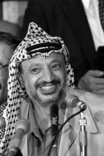Yasser Arafat attending a press conference in Tokyo OLD PHOTO 4