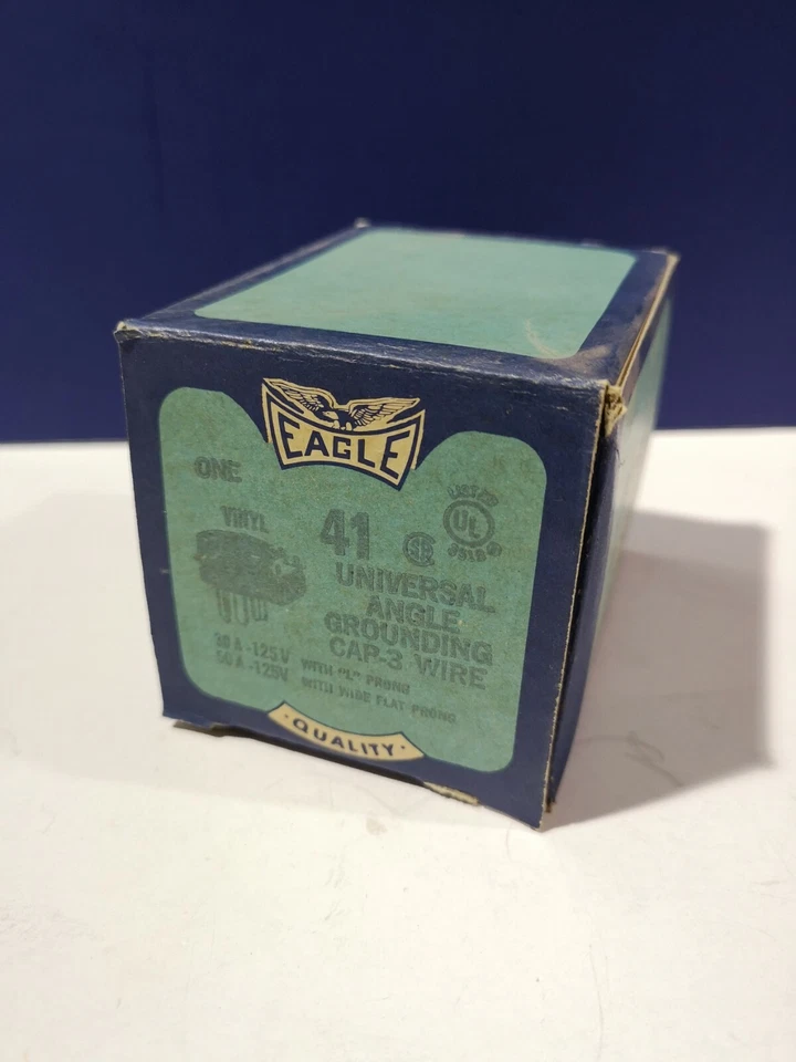 Tapa de tierra angular universal 3 hilos negra NEMA 5-30P 5-50P 50A 125V NUEVO EAGLE 41E Foto 2 de 4