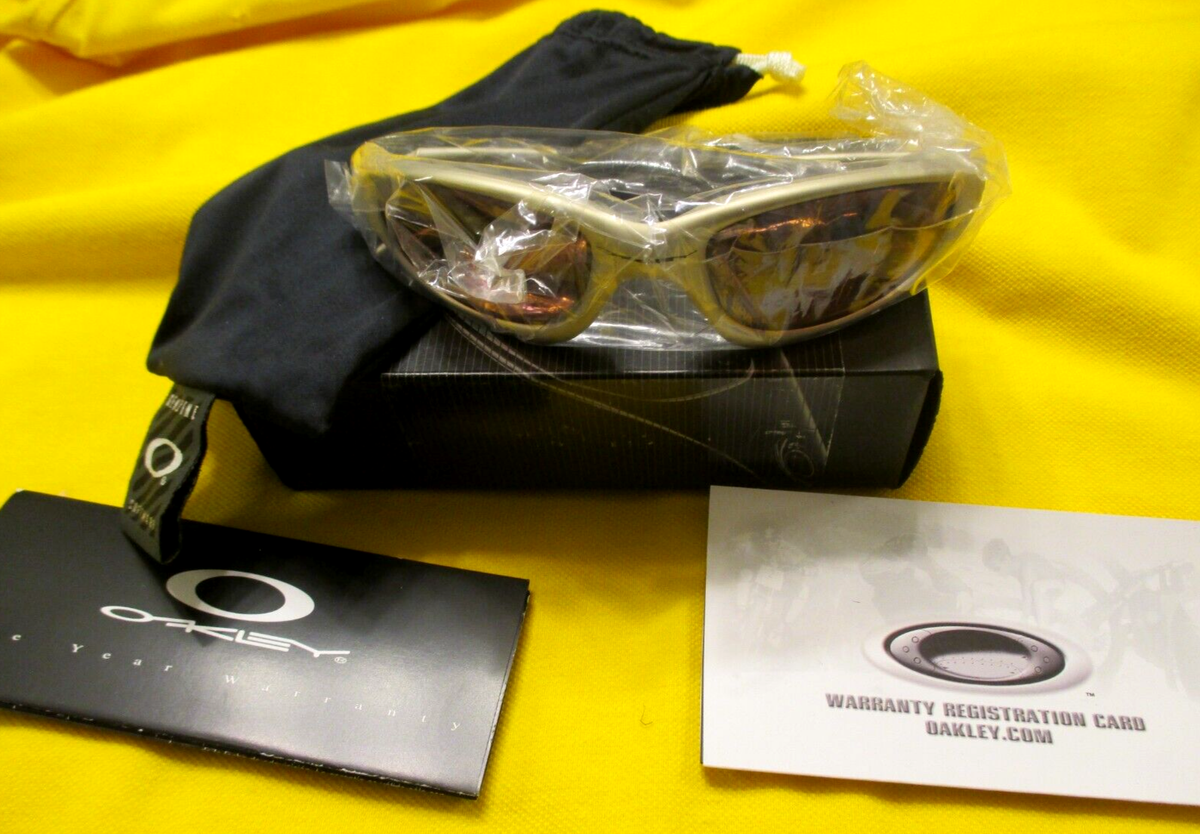 OAKLEY STRAIGHT JACKET 1999 FMJ PLATINUM W VR28 POLARIZED LENS