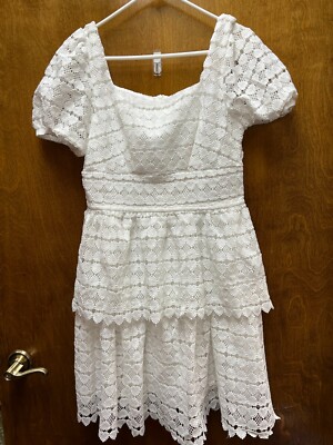 WOMEN NWT "AMYLYNN"WHITE SHORT PUFFY SLEEVES, KNEE LENGTH EYELET DRESS SIZE  MED. | eBay