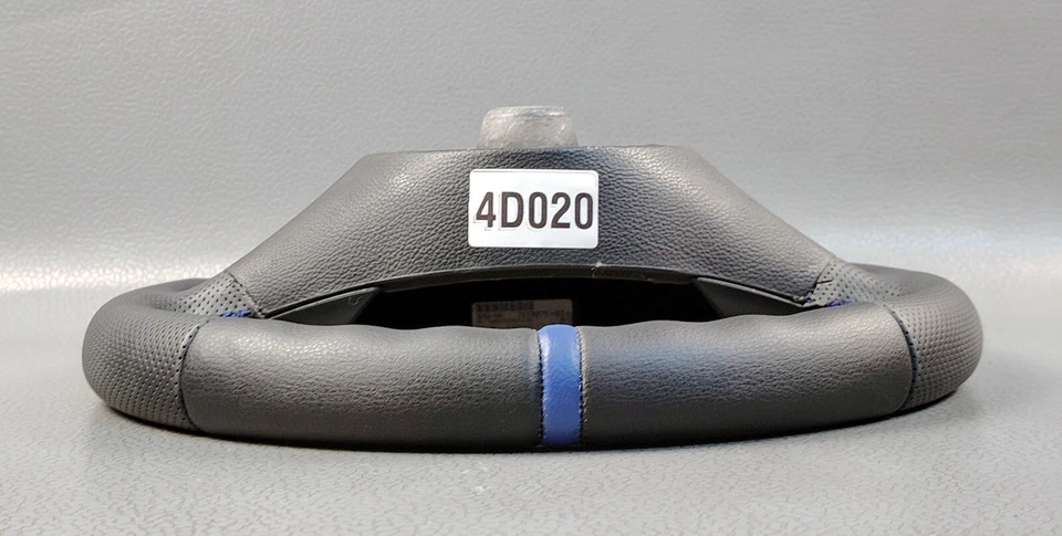 2006 2013 BMW 1 SERIES & 3 SERIES FLAT BOTTOM M SPORTS LEATHER STEERING WHEEL - Image 3 of 4