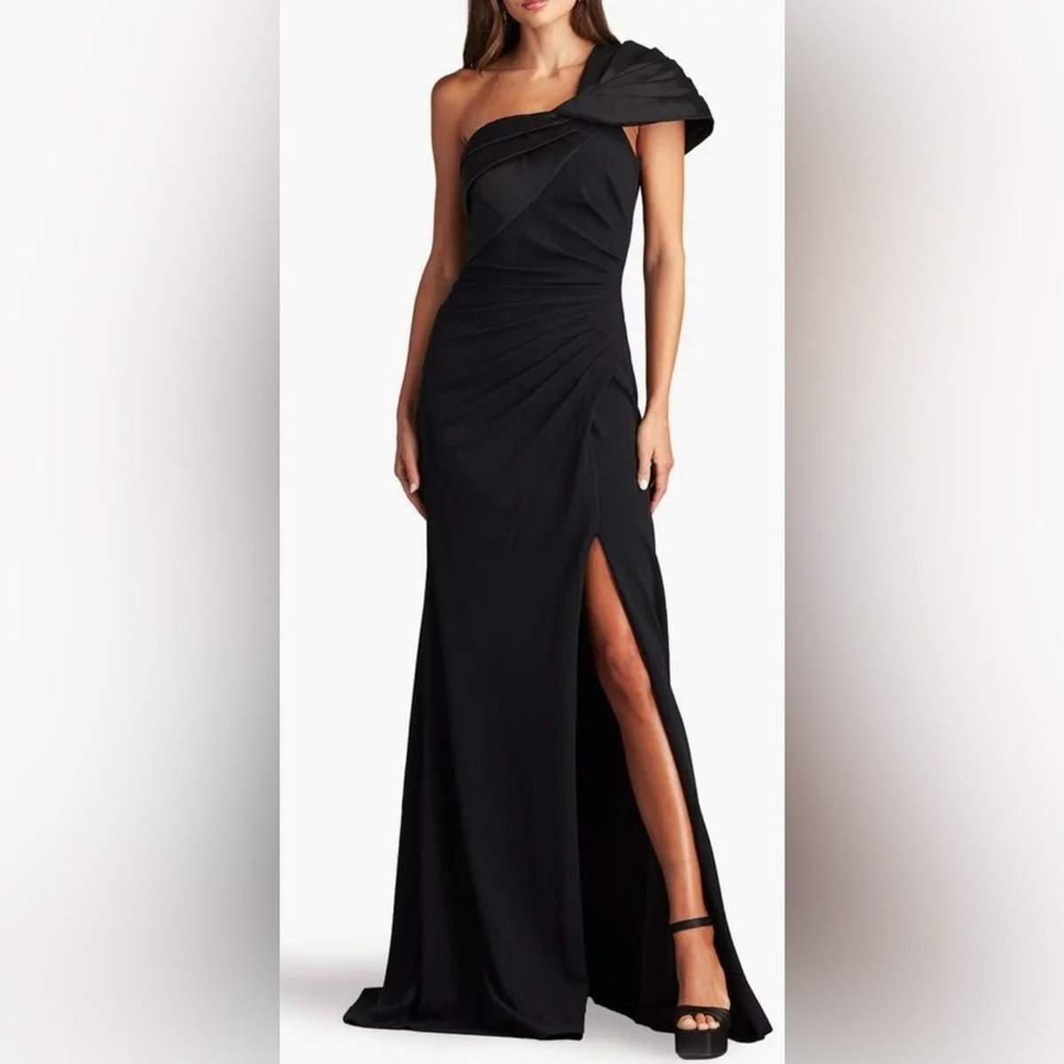 NWOT Tadashi Shoji One-Shoulder Side Slit Formal Black Gown NWOT Tadashi Shoji One-Shoulder Side Slit Formal Black Gown