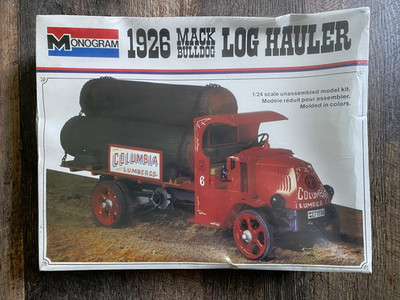 Monogram #2401 1926 Mack Bulldog Log Hauler 1/24 Scale Plastic Model Kit