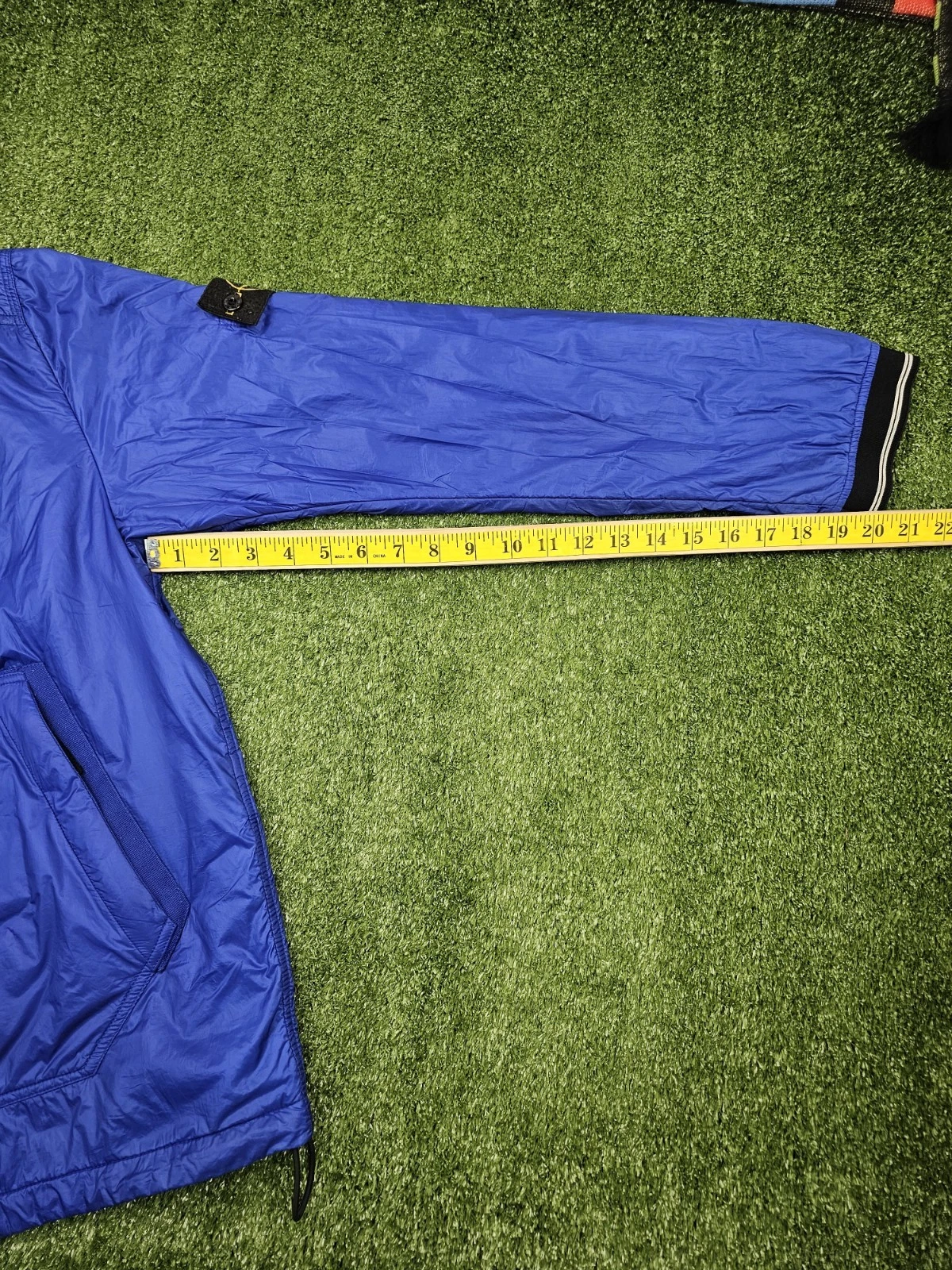 stone island men L micro rip stop primaloft hooded jacket blue full zip packable - product detail image 12