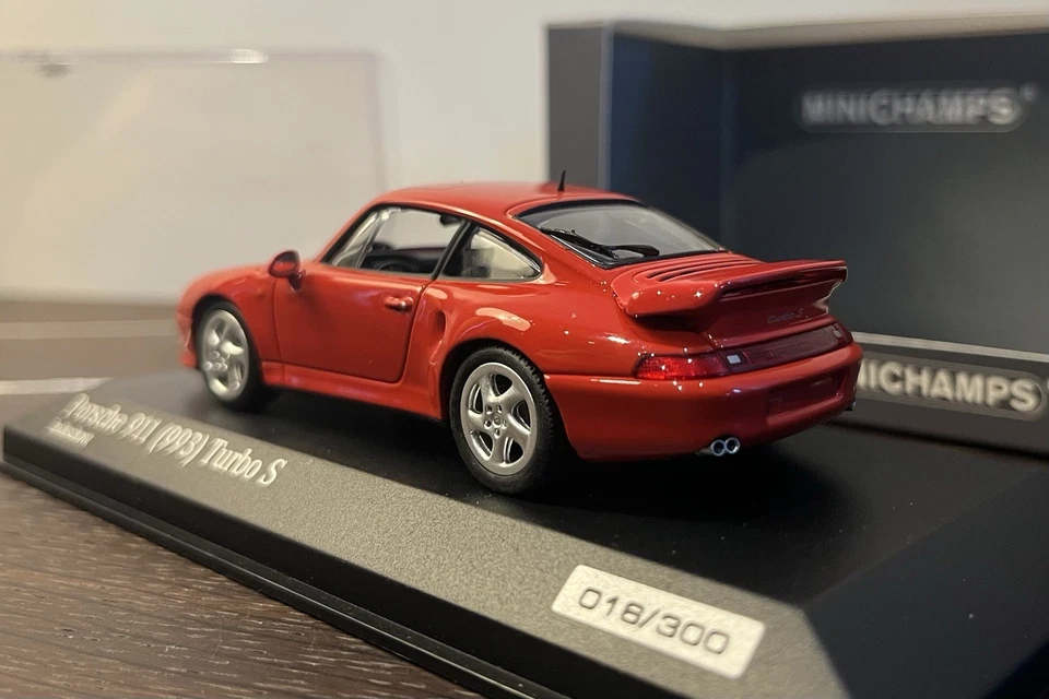Porsche 911 Turbo S 993 Minichamps  1 43 Indischrot ! 1 Of 300! Very Rare! - Immagine 2 di 4