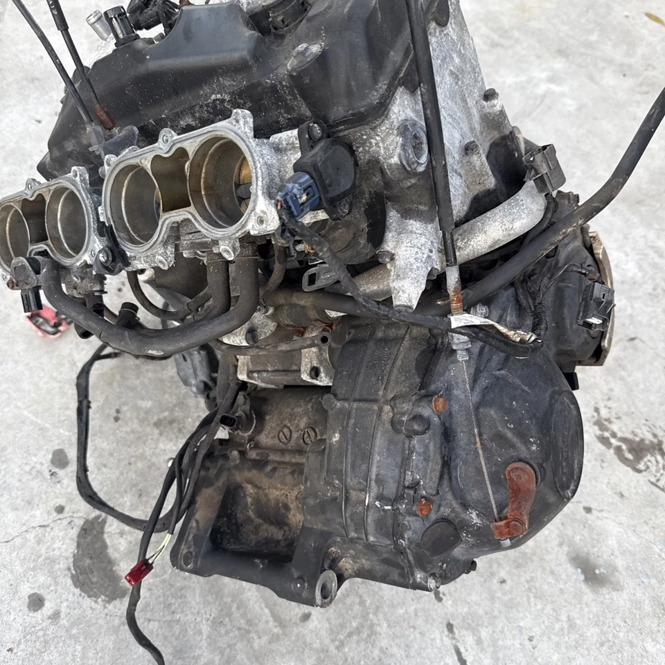 Honda CBR1000RR CBR 1000RR 1000 2011 08-11 motor completo OEM Foto 3 de 4