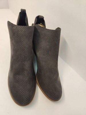 Dolce Vita DV8 Dylan Gray Perforated Booties Womens 9.5 Wedge Suede