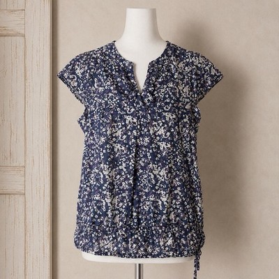 Mantaray blue top size 10 cotton floral Blue Purple Ruffle Lightweight Details
