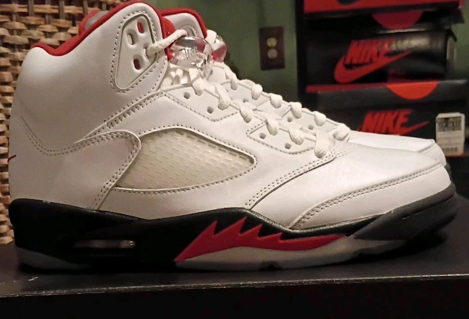 Размер 8,5 - Jordan 5 ретро средний огненно-красный - Изображение 4 из 4