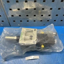 Numatics Valve S32E-04BKLM New In Sealed Bag Fast Shipping! + Warranty