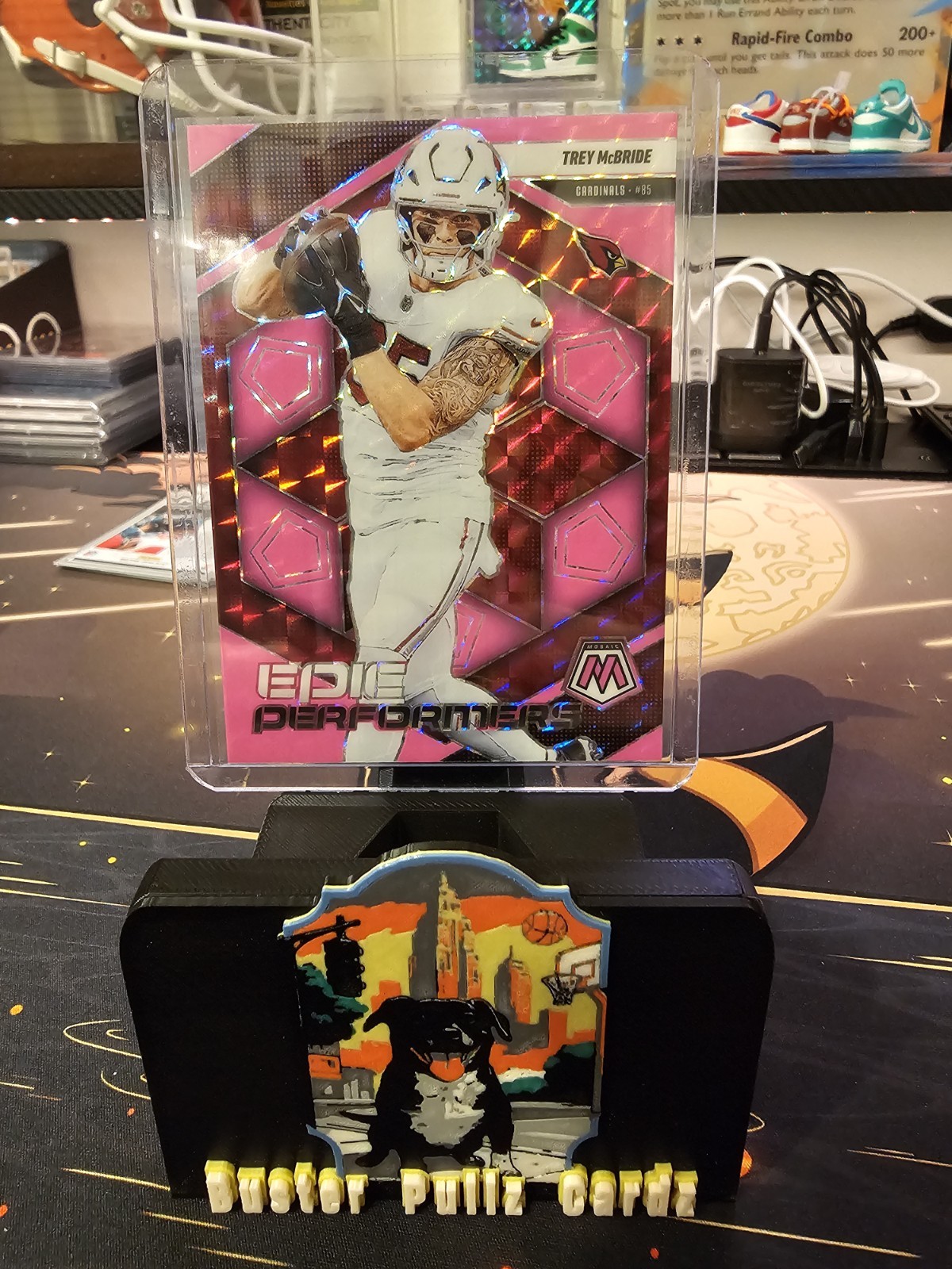 2025 Panini Mosaic - Epic Performers Trey McBride #10 Mosaic Pink Fluorescent