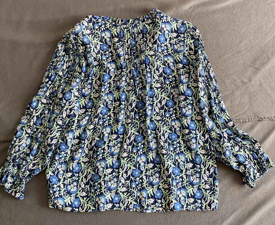 Top Vineyard Vines para mujer mediano jardín botánico pintuck popover manga larga Foto 2 de 4