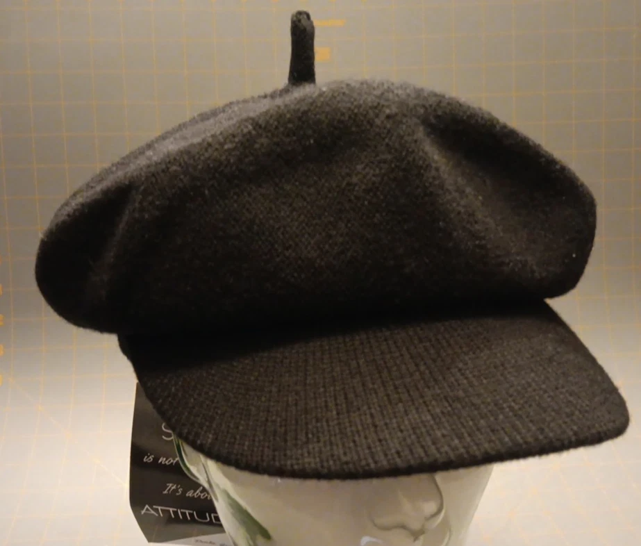 Lote De 13 Sombreros Para Mujer OSFA Ejército Cadete Newsboy Mayormente Nuevos De Colección A Modernos Nuevos De Lote Antiguo Foto 4 de 4