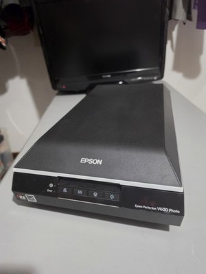 EPSON Perfection V600 Photo & Document Scanner untested
