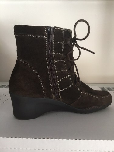 Woman’s Aerosoles Tor Guide Brown Suede Ankle Bootie Wedge Heel Zipper Size 8M - Picture 10 of 21