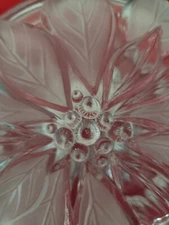 Home Beautiful Poinsettia Season's Bouquet 5" Round Covered Crystal Box Dish