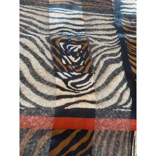VINTAGE BILL BLASS WOMEN'S BROWN/BLACK TIGER PRINT SCARF - Picture 2 of 5