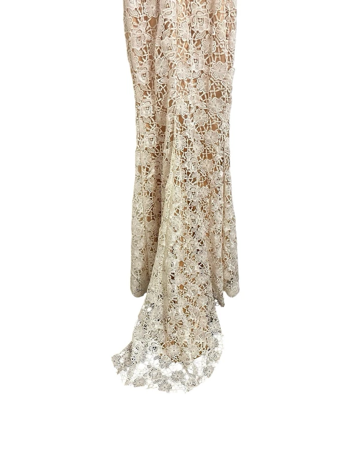 Vestido de renda branco Mcduggal tamanho 2 - Imagem 4 de 4